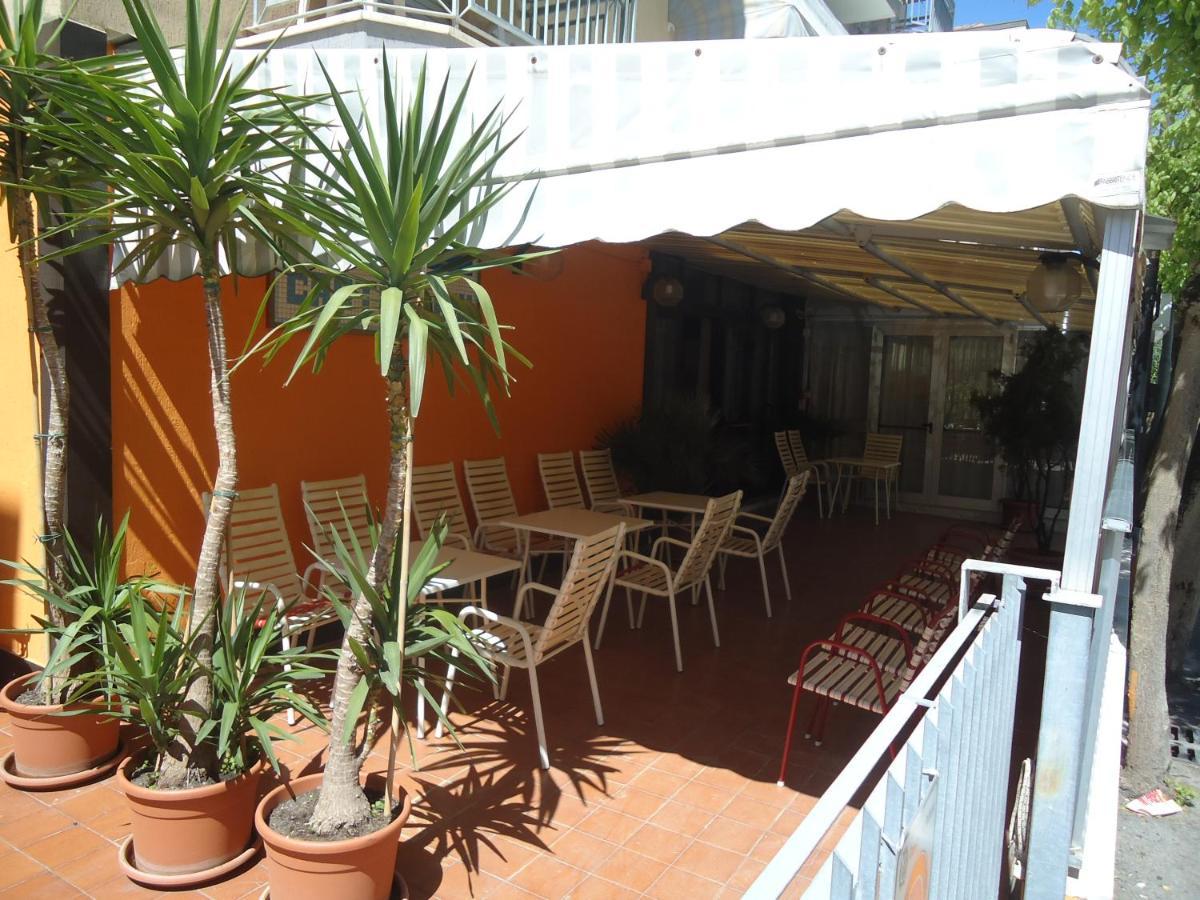 Hotel Castellani Rimini Buitenkant foto